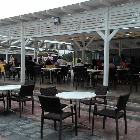 Semesteranläggning (resort) & River & Side
