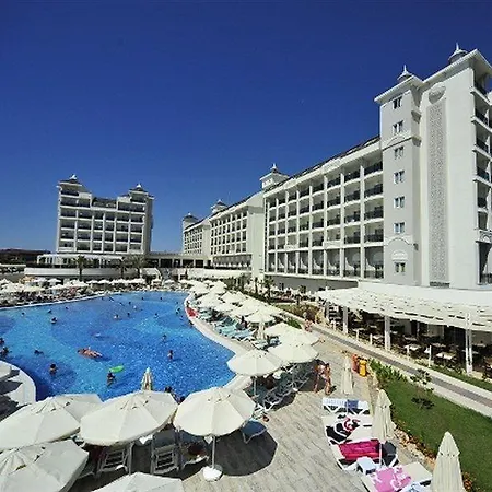 Semesteranläggning (resort) & River &