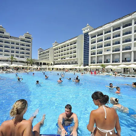 Semesteranläggning (resort) & River &